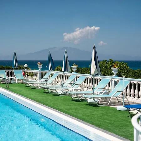 Achillion & 3* Amoudi