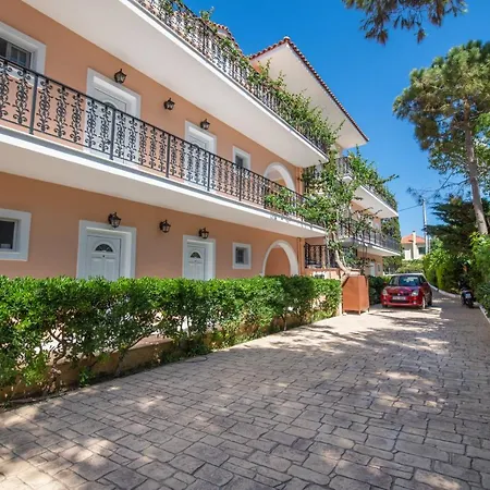 Apartahotel Achillion &