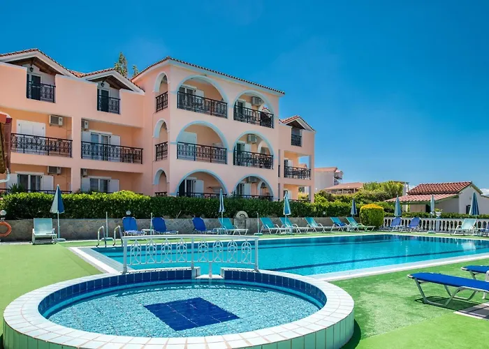 Achillion & Apart-hotel Amoudi